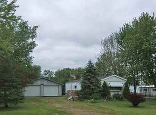 N5911 Derby Ln, Cecil, WI 54111