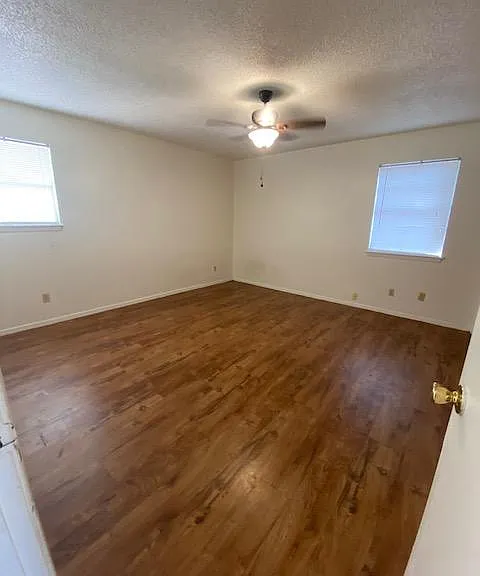 1226 N Lbj Dr #2 — Photo 6