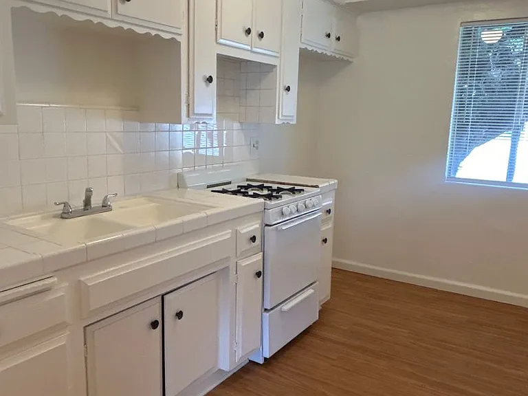 1010 S Atlantic Blvd — Photo 6