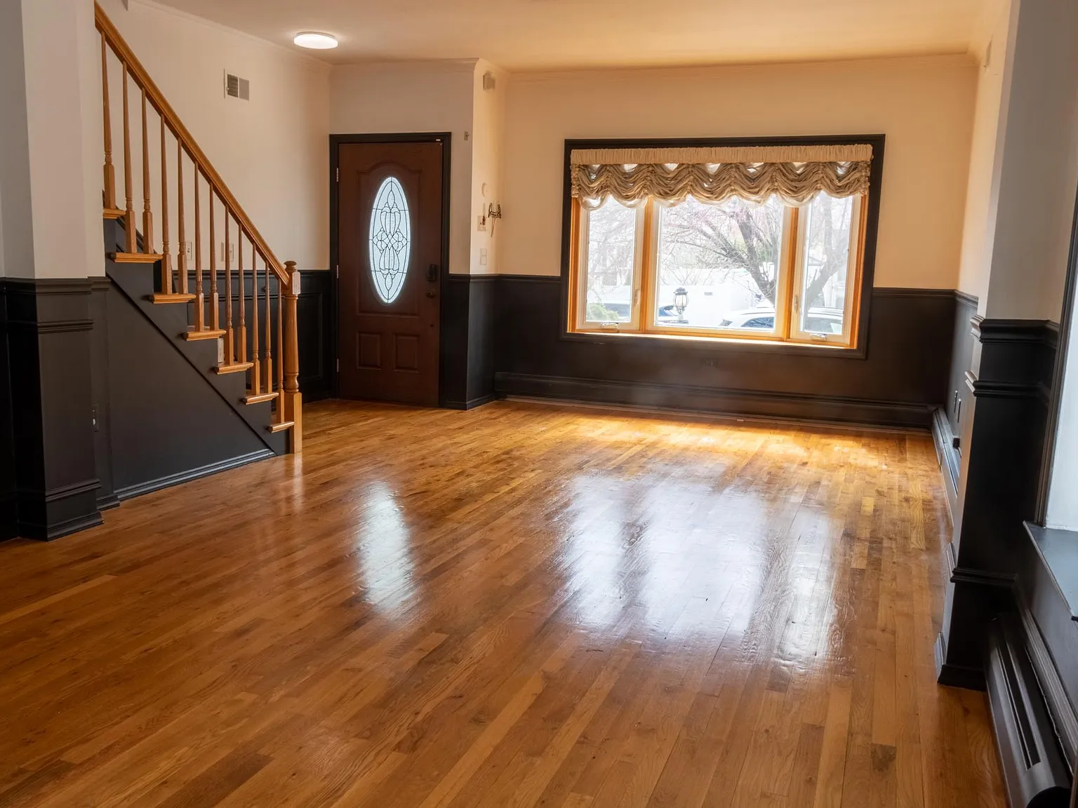 3 bed, 1584 sqft, $3,600 — Photo 3