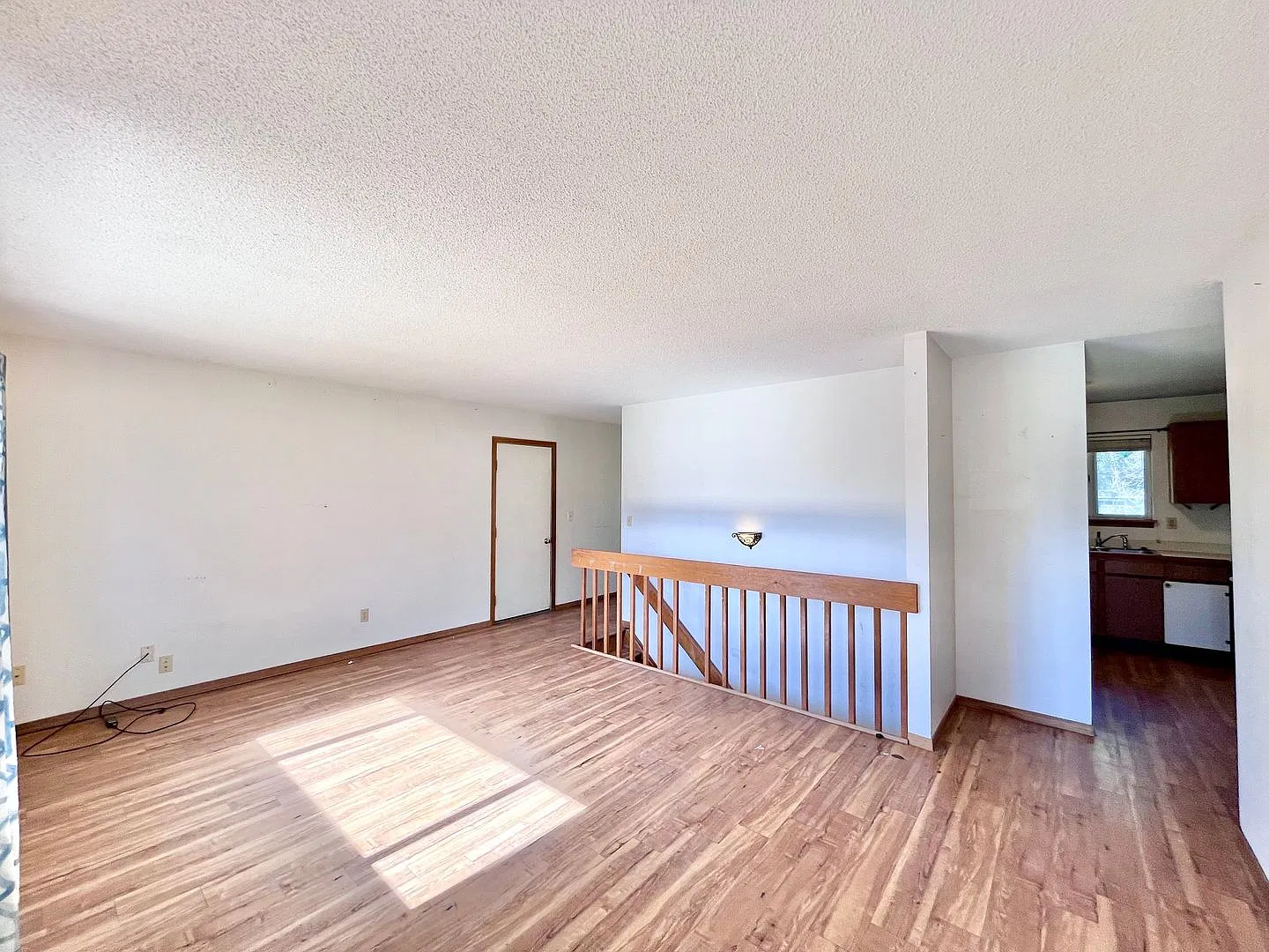 3 Bed, 1 Bath Ranch Home in Ault. Large yard and new carpet/paint! — Photo 2