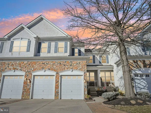 46 Weaver Dr, Marlton, NJ 08053