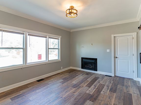 3rd image of 7359 W Barry Ave