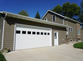 302 1st St, Frederick, SD 57441