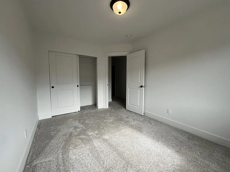 2875 S Magnolia Dr — Photo 40