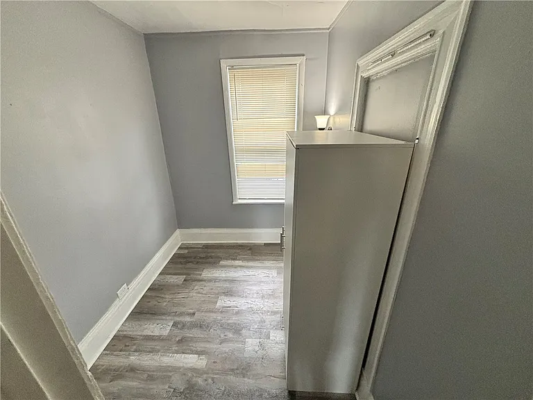 247 Rochelle St — Photo 16