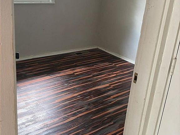 3rd image of 245 S Benedict Ave