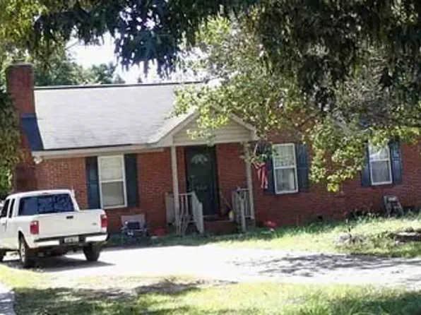 153 Yardley Farms Dr, West Columbia, SC 29170
