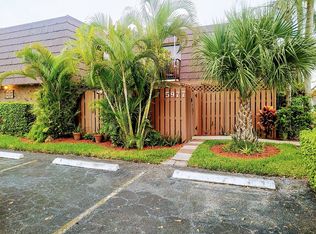 5977 NW 54th Ln, Tamarac, FL 33319