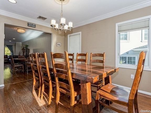 5th image of 1022 Dartmouth Ln