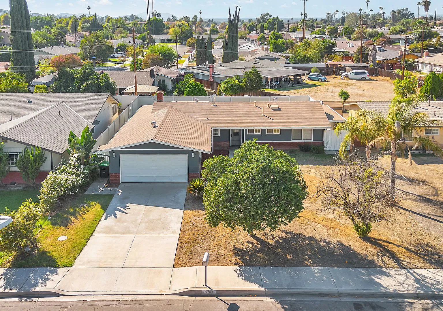 10740 Coloma Street — Photo 3