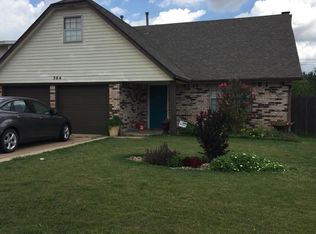 304 S Morgan Dr, Moore, OK 73160