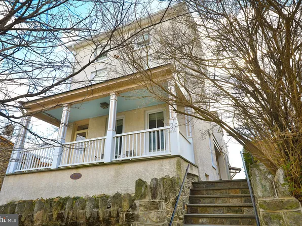 291 1/2 Hermitage St, Philadelphia, PA 19127