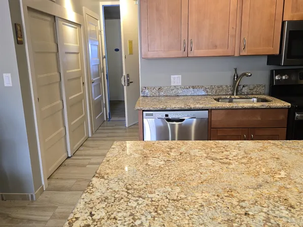 475 Front St #220, Lahaina, HI 96761