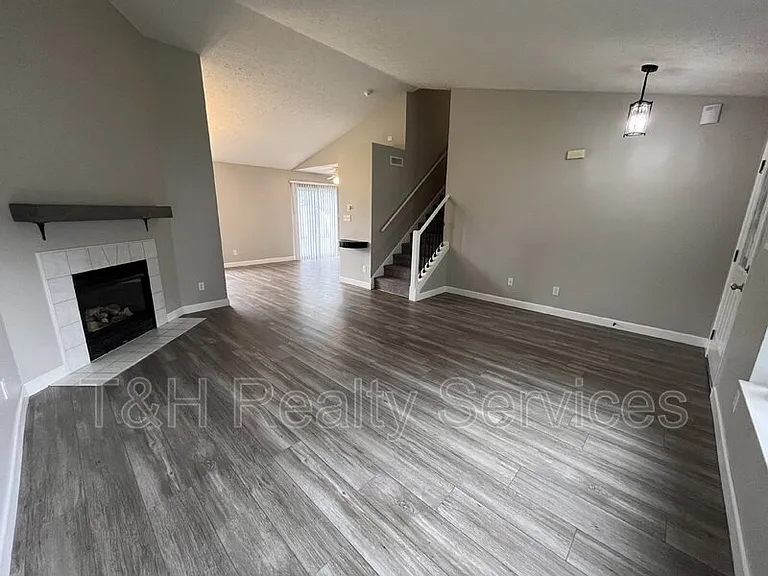 6803 Smithfield Blvd — Photo 3