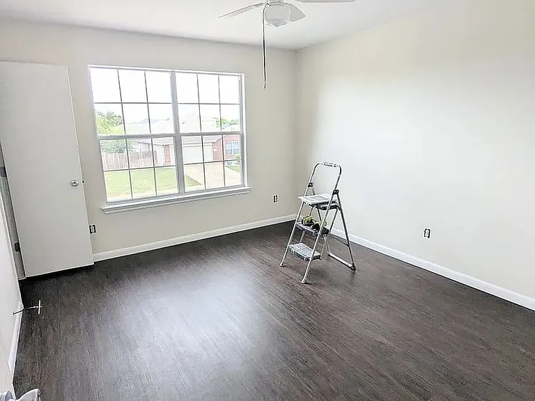 222 Phillips St — Photo 8
