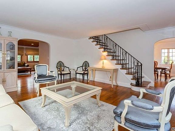 5th image of 26 Willetts Ct