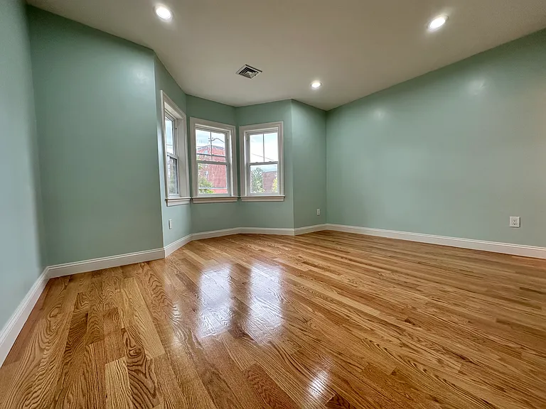 25 Herbert St #2 — Photo 6
