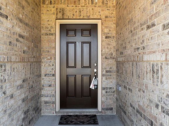3rd image of 4004 Lakeview Dr