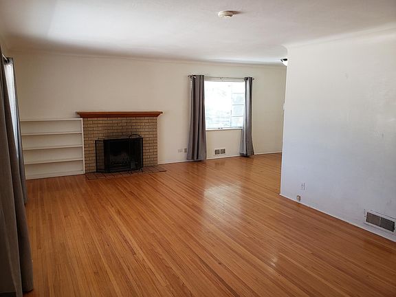 4th image of 3601 Calle Del Monte NE