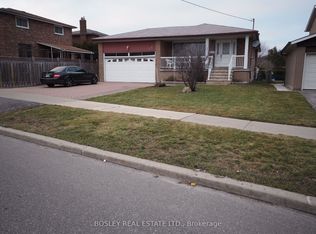 27 Edmonton Rd #C15, Toronto, ON M2J 3W7