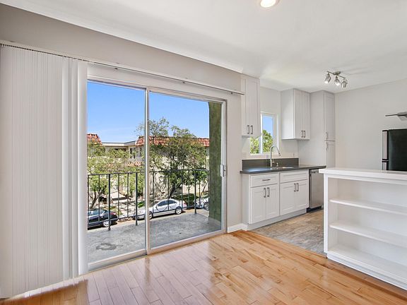 3rd image of 3405 Veteran Ave APT 4