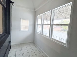 515 W Columbus Dr, East Chicago, IN
