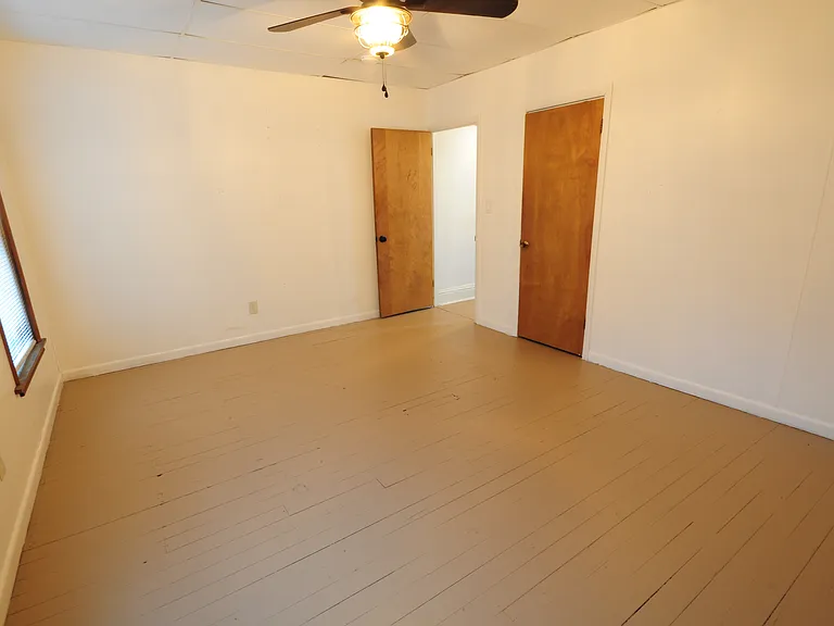 16 S Walnut St #16 — Photo 10