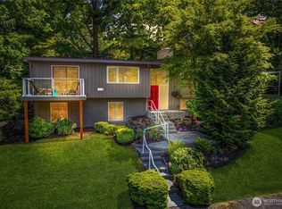 5 Wembley Ln, Mercer Island, WA 98040