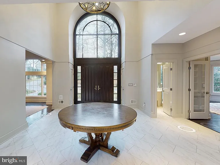 9629 Eagle Ridge Dr — Photo 3