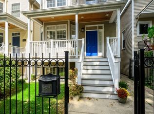 1932 W George St, Chicago, IL 60657