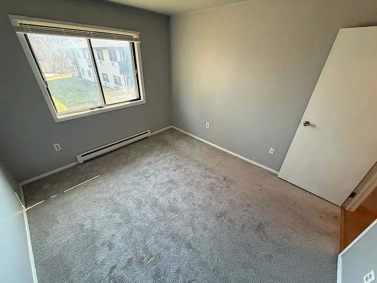 3278 N Dousman St — Photo 36