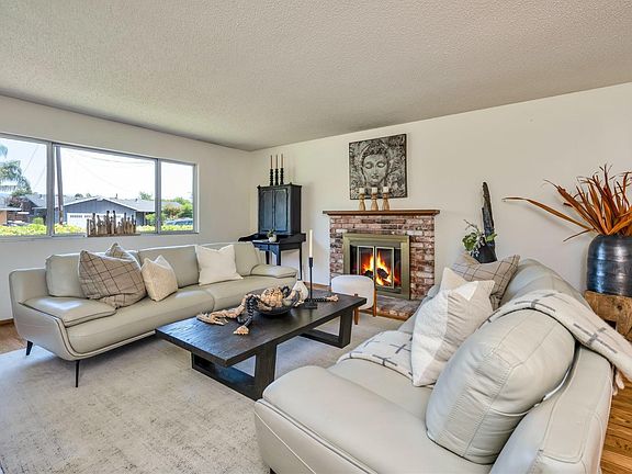 3rd image of 3215 Scott Way