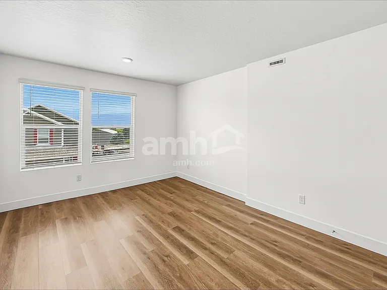5498 W Damfield Ln — Photo 19