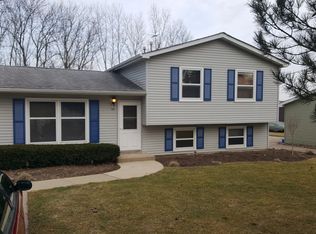 95 Bridgewood Dr, Antioch, IL