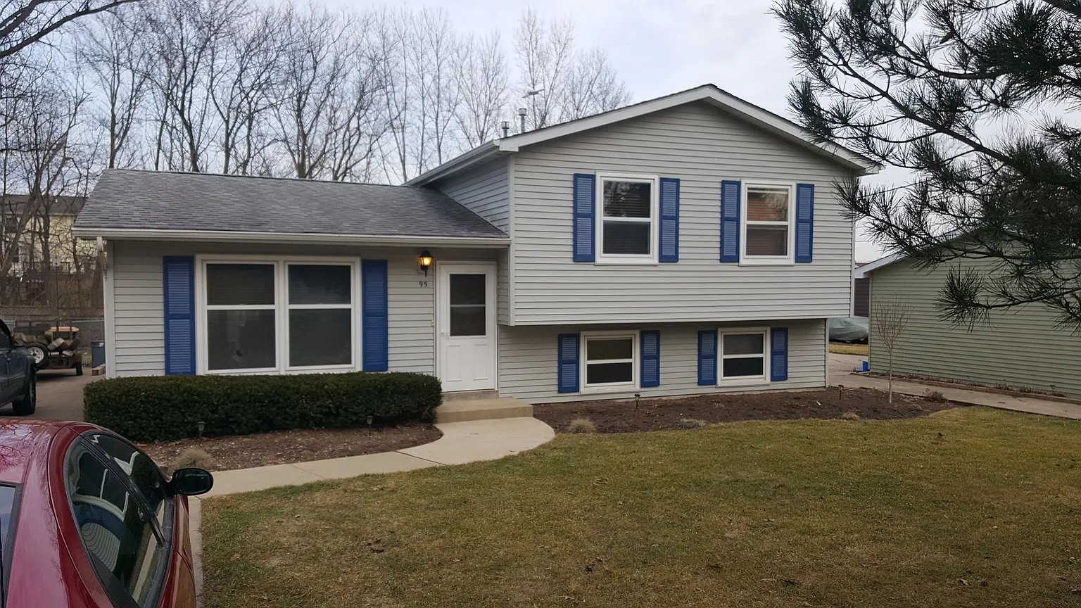 95 Bridgewood Dr photo 1