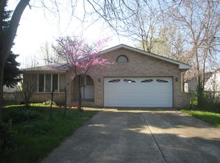 8659 W 73rd St, Justice, IL 60458