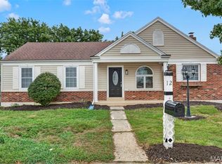 12 Lamplighter Ln, O'Fallon, MO 63368