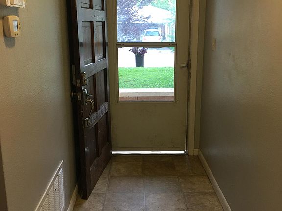 3rd image of 531 Cottonwood St