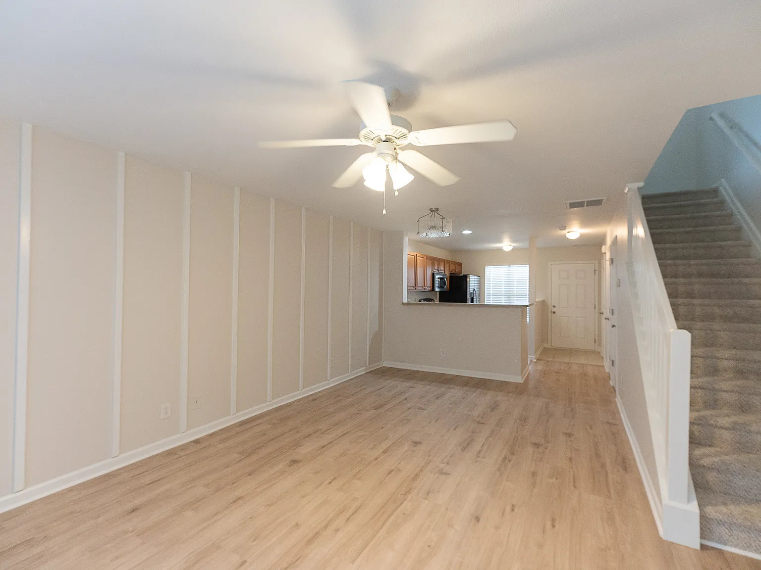 2 bed, 2.5 bath, 1096 sqft, $1,545 — Photo 4