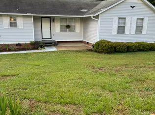 500 Shady Pine Dr, Seneca, SC 29678