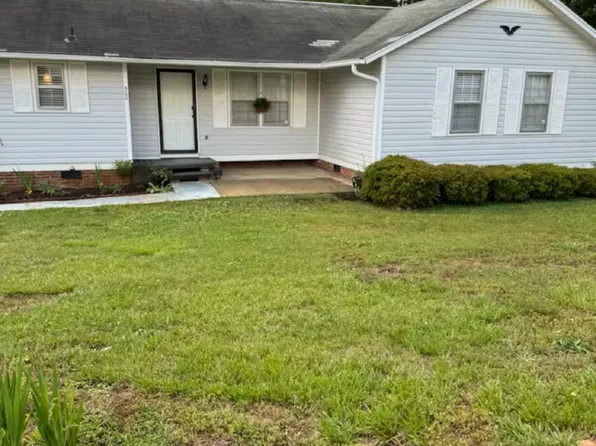 500 Shady Pine Dr, Seneca, SC 29678