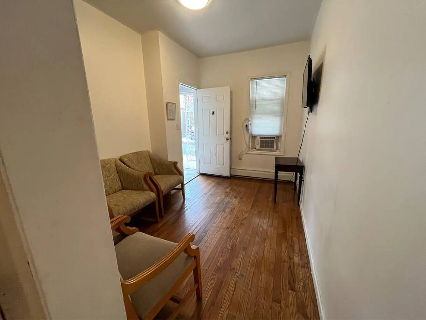1 bed, 800 sqft, $1,000 — Photo 1