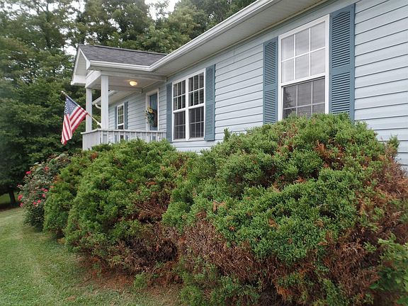 4th image of 620 Cedar Hill Dr