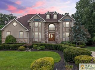 10 Marion Ct, Old Bridge, NJ 08857