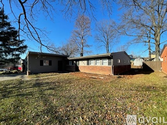 2nd image of 8984 Mockingbird Ln