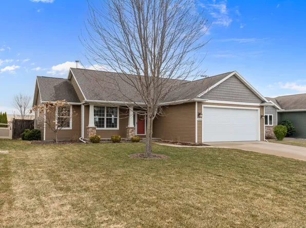 N9050 Spring Valley Rd, Menasha, WI 54952