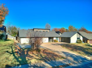 1913 Walking Sky Rd, Edmond, OK 73013