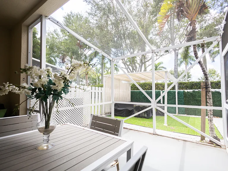 8115 Bellagio Ln — Photo 10