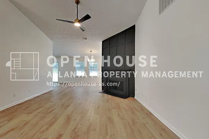 3 bed, 2.0 bath, 2134 sqft, $2,050 — Photo 3